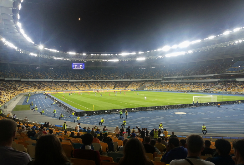 Sport-Lighting-Design-Menciptakan-Pencahayaan-yang-Optimal-untuk-Arena-Olahraga-CIPTAKIRANA-2