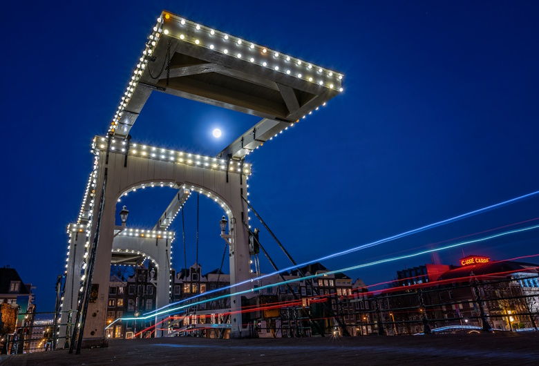Lighting Design dan Jembatan Modern dan Fungsional
