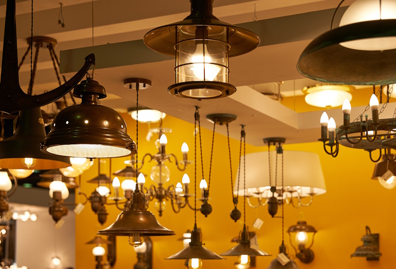 Lighting Fixtures: Pengertian, Jenis, Teknik, Manfaat, dan Pengaplikasiannya