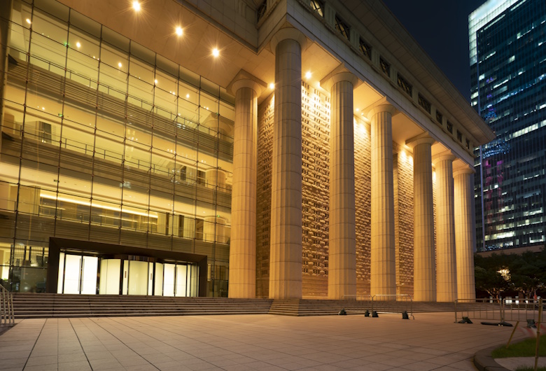 Tips Memilih Konsultan Lighting Fasad yang Tepat untuk Gedung Komersiala