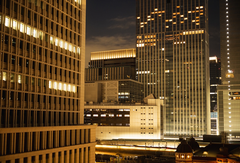 Tips-Memilih-Konsultan-Lighting-Fasad-yang-Tepat-untuk-Gedung-Komersial-Cipta-Kirana