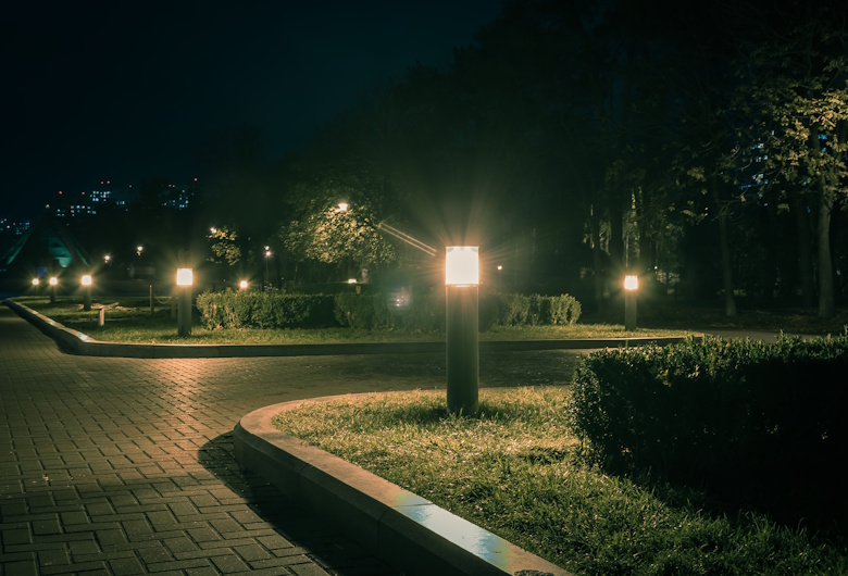 Konsultan Special Lighting untuk Proyek Penerangan Jalan, Taman dan Landmark Kota