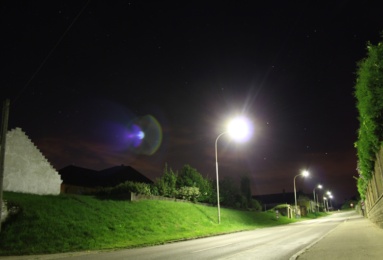 Konsultan-Lighting-PJU-Solusi-dalam-Meningkatkan-Keamanan-Jalan-Cipta-kirana-2.